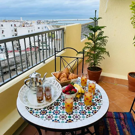 Appartement Charmant Au Coeur De Tanger Avec Vue Sur La Mer, Cosy Balcon, 2 Salles De Bain, Wifi, Ac, Iptv Exterior photo